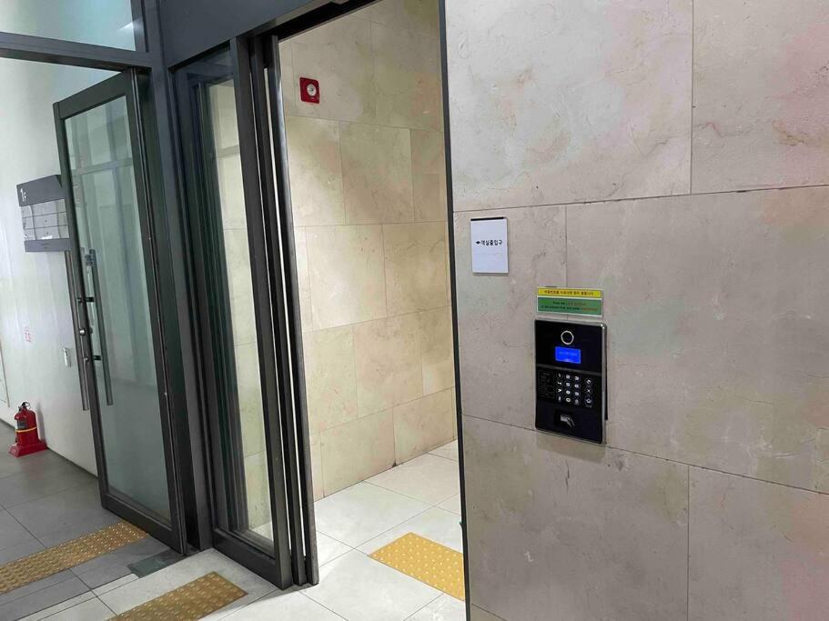 The Share Myeongdong High-rise Floor & Free Gym #subway Station 3min #myeongdong 10min * Seoul