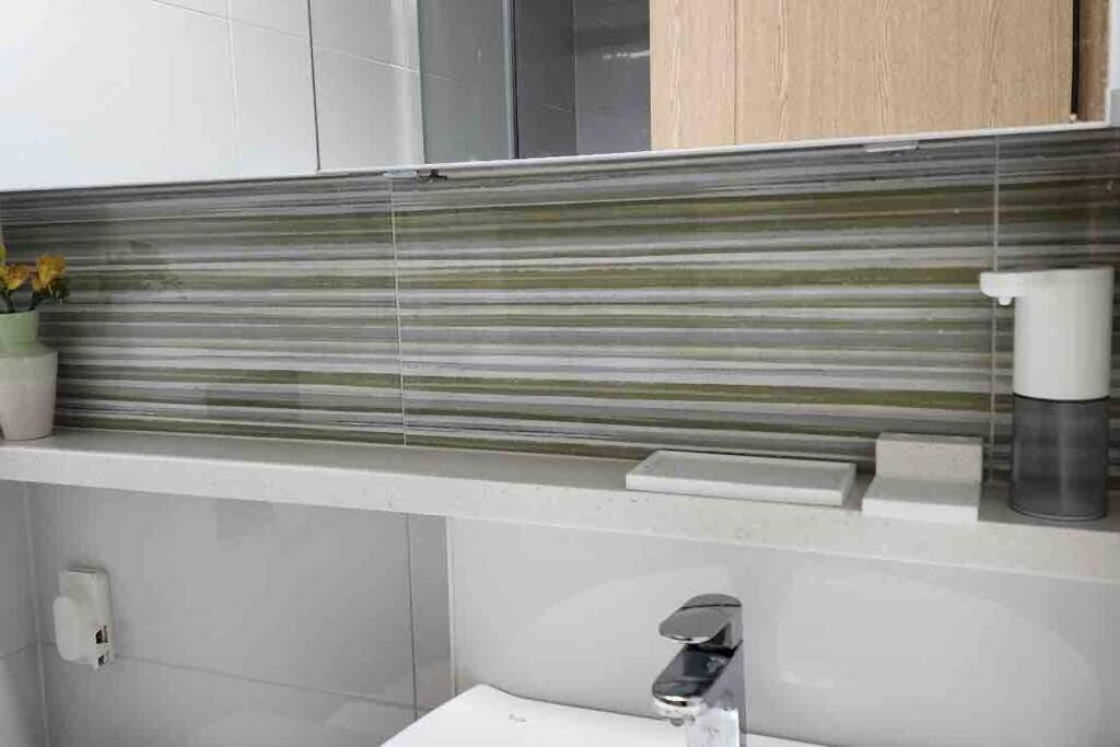 Apartment The Share Myeongdong High-rise Floor & Free Gym #subway Station 3min #myeongdong 10min Seoul