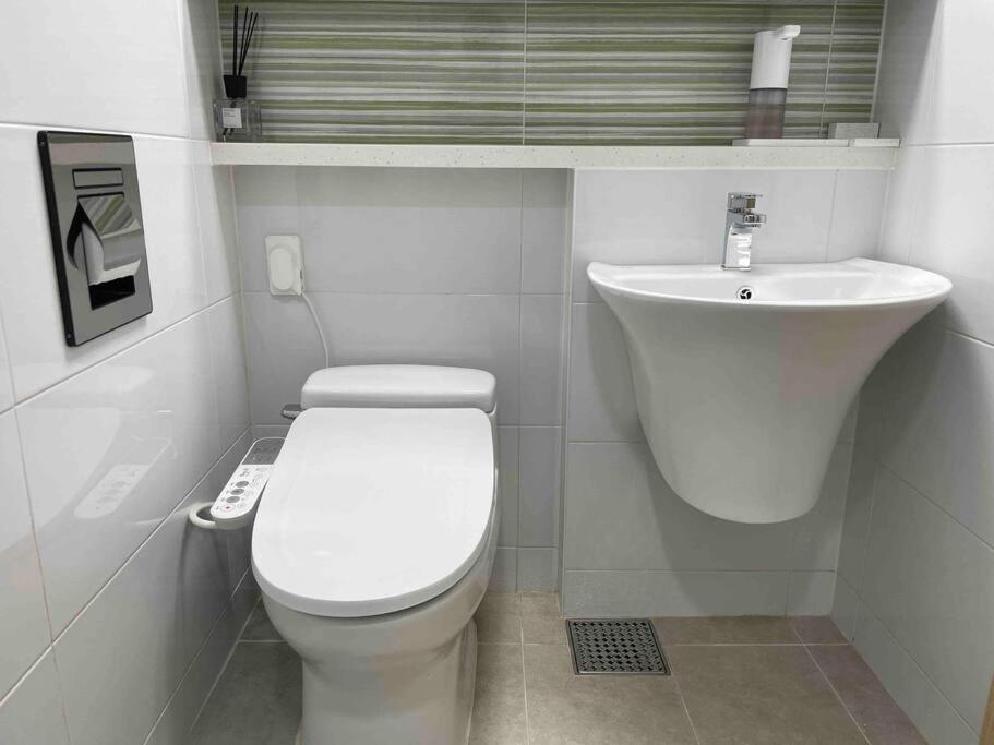 The Share Myeongdong High-rise Floor & Free Gym #subway Station 3min #myeongdong 10min * Seoul
