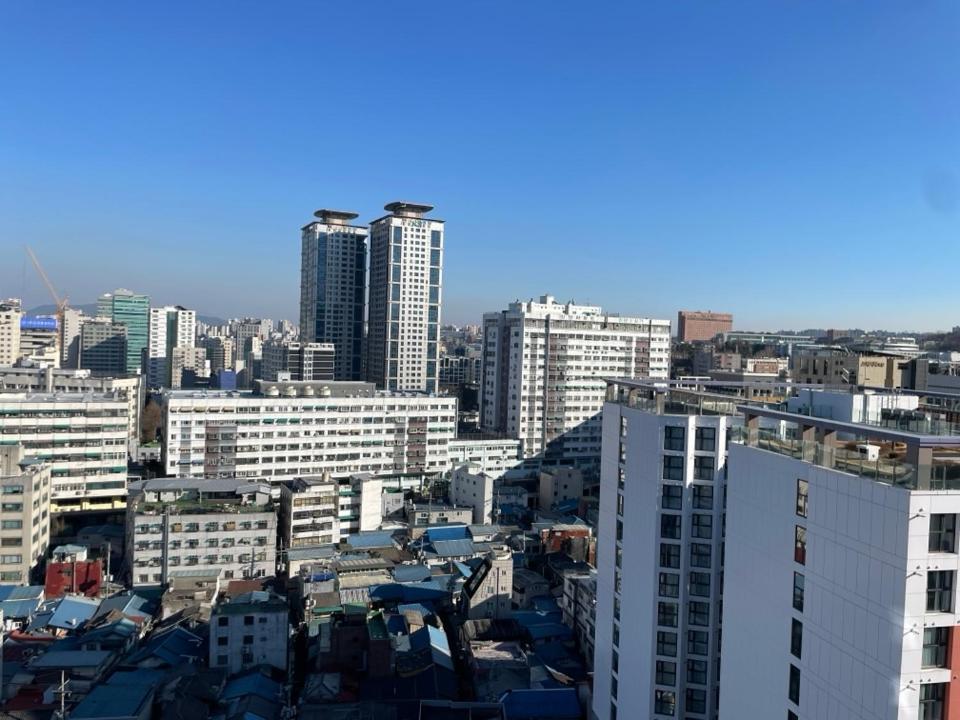 Apartment The Share Myeongdong High-rise Floor & Free Gym #subway Station 3min #myeongdong 10min *